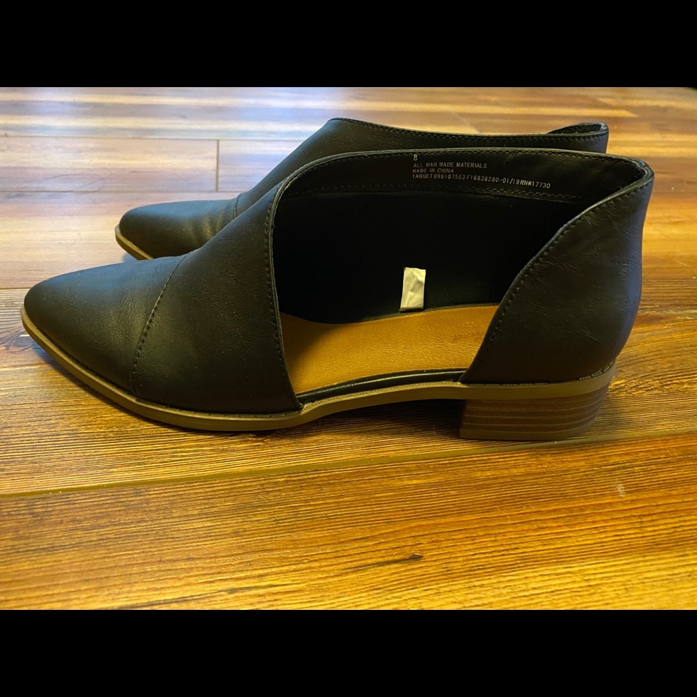 Short black booties